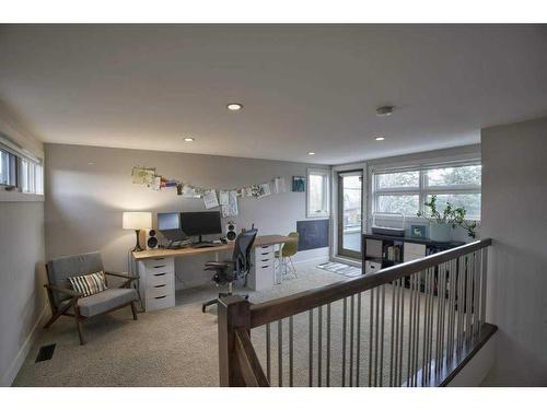 2029 31 Street Sw, Calgary, AB - Indoor Photo Showing Other Room