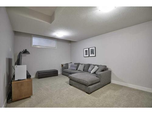 2029 31 Street Sw, Calgary, AB - Indoor Photo Showing Other Room