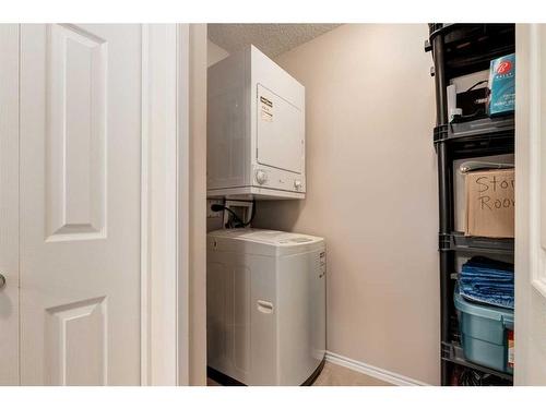 1408-10 Prestwick Bay Se, Calgary, AB - Indoor Photo Showing Laundry Room