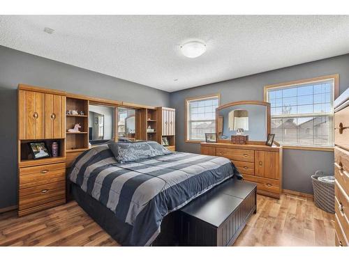 56 Covepark Mews Ne, Calgary, AB - Indoor Photo Showing Bedroom