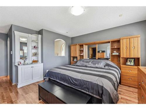 56 Covepark Mews Ne, Calgary, AB - Indoor Photo Showing Bedroom