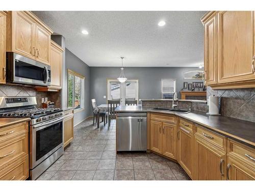 56 Covepark Mews Ne, Calgary, AB - Indoor Photo Showing Kitchen