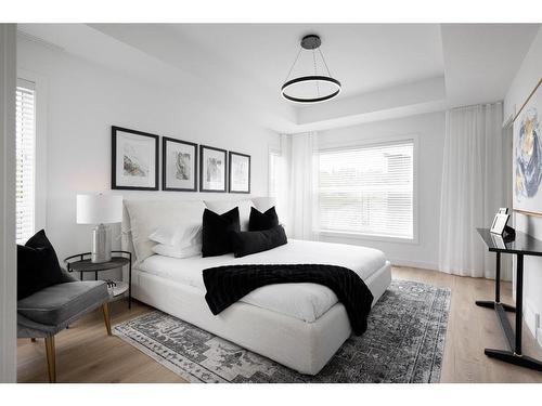 3-8101 8 Avenue Sw, Calgary, AB - Indoor Photo Showing Bedroom