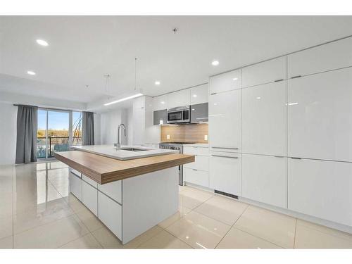 408-1020 9 Avenue Se, Calgary, AB - Indoor Photo Showing Kitchen