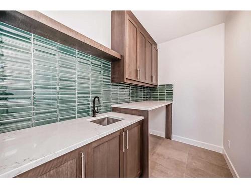 5006 21A Street Sw, Calgary, AB - Indoor Photo Showing Kitchen