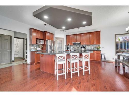 90 Rockyspring Circle Nw, Calgary, AB - Indoor Photo Showing Kitchen