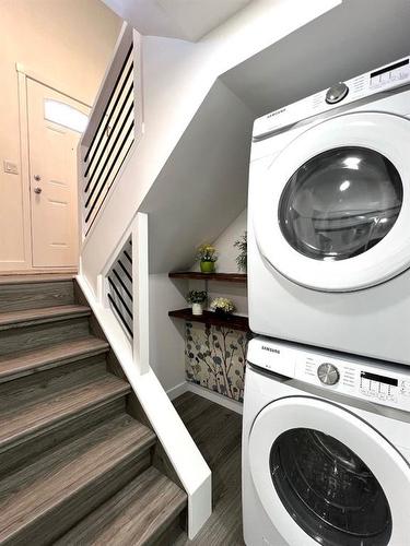 11015 5 Street Sw, Calgary, AB - Indoor Photo Showing Laundry Room