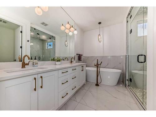 2625 29 Street Sw, Calgary, AB - Indoor Photo Showing Bathroom