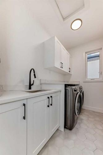 2625 29 Street Sw, Calgary, AB - Indoor Photo Showing Laundry Room