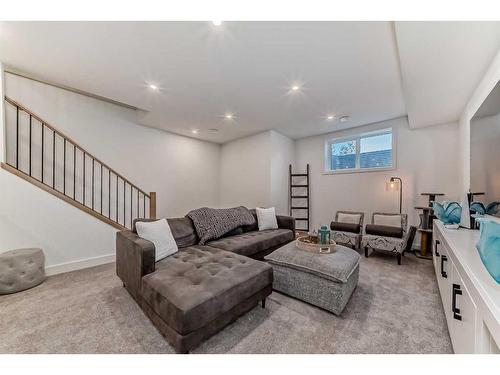 2625 29 Street Sw, Calgary, AB - Indoor