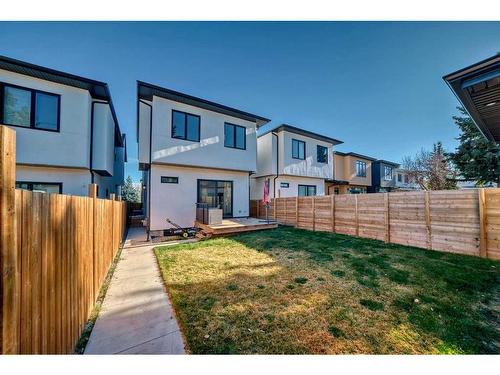 2625 29 Street Sw, Calgary, AB - Outdoor