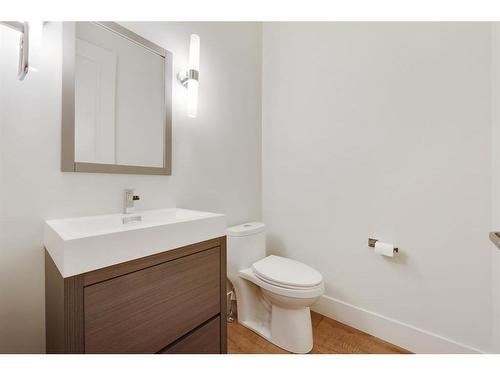 242027 27 Street East, Rural Foothills County, AB - Indoor Photo Showing Bathroom