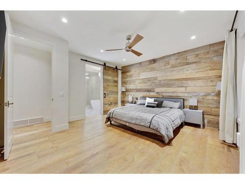 242027 27 Street East, Rural Foothills County, AB - Indoor Photo Showing Bedroom