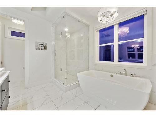 242027 27 Street East, Rural Foothills County, AB - Indoor Photo Showing Bathroom