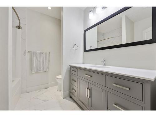 242027 27 Street East, Rural Foothills County, AB - Indoor Photo Showing Bathroom