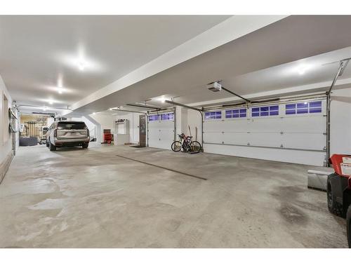 242027 27 Street East, Rural Foothills County, AB - Indoor Photo Showing Garage