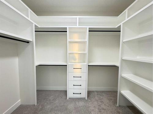 3 Lakewood Mews, Strathmore, AB - Indoor With Storage