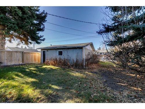 575 Acadia Drive Se, Calgary, AB - Outdoor