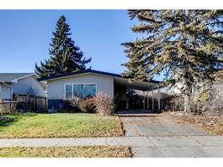 575 Acadia Drive SE Calgary, AB T2J 0B7