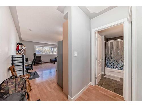 13-316 22 Avenue Sw, Calgary, AB - Indoor Photo Showing Other Room