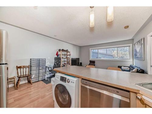 13-316 22 Avenue Sw, Calgary, AB - Indoor Photo Showing Laundry Room