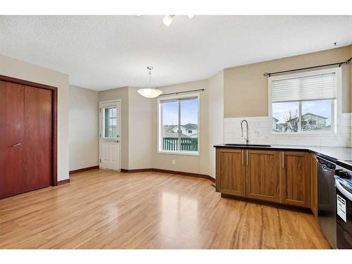 98 Hidden Spring Circle Nw, Calgary, AB - Indoor Photo Showing Kitchen