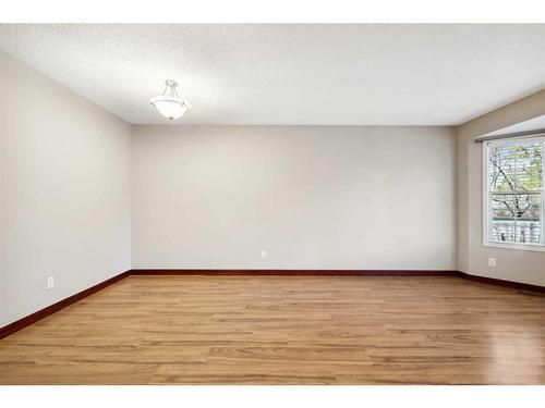 98 Hidden Spring Circle Nw, Calgary, AB - Indoor Photo Showing Other Room