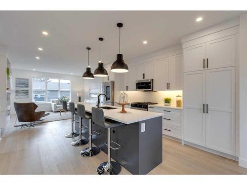 4909 19 Avenue Nw, Calgary, AB - Indoor Photo Showing Kitchen With Upgraded Kitchen