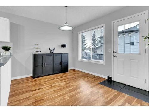 446 Panamount Boulevard Nw, Calgary, AB - Indoor Photo Showing Other Room