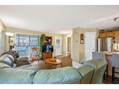 144 Prestwick Avenue Se, Calgary, AB - Indoor Photo Showing Living Room