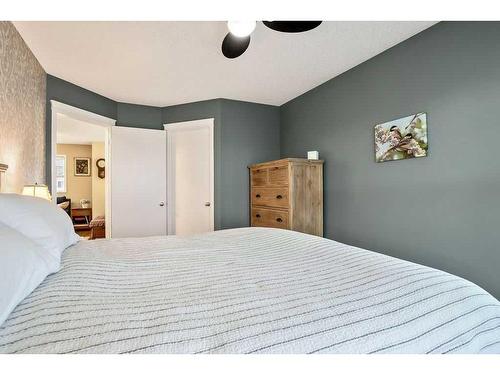 144 Prestwick Avenue Se, Calgary, AB - Indoor Photo Showing Bedroom