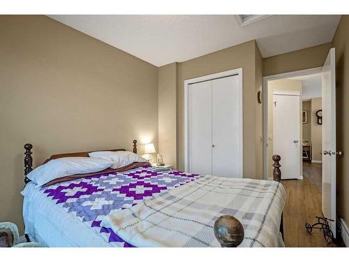 144 Prestwick Avenue Se, Calgary, AB - Indoor Photo Showing Bedroom