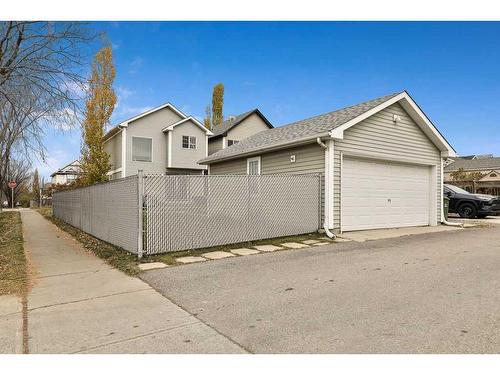 144 Prestwick Avenue Se, Calgary, AB - Outdoor