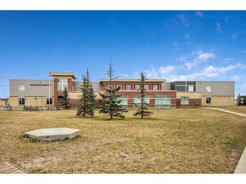 144 Prestwick Avenue Se, Calgary, AB - Outdoor