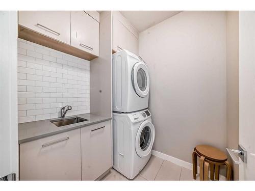 3706 14A Street Sw, Calgary, AB - Indoor Photo Showing Laundry Room