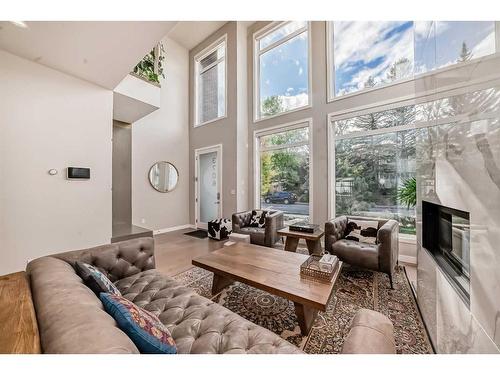 3706 14A Street Sw, Calgary, AB - Indoor With Fireplace