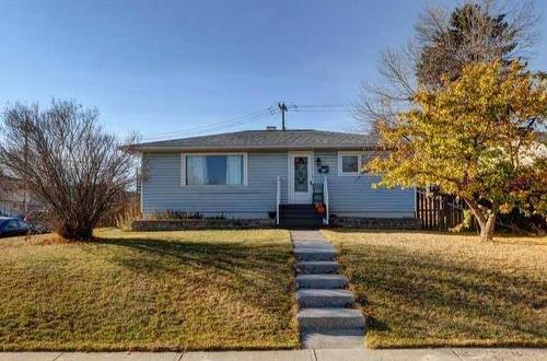 719 Poplar Road Sw, Calgary, AB - Outdoor