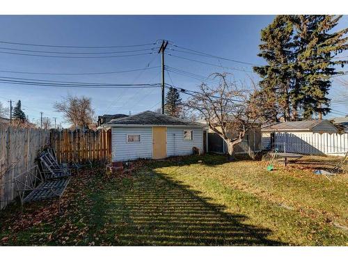 719 Poplar Road Sw, Calgary, AB - Outdoor