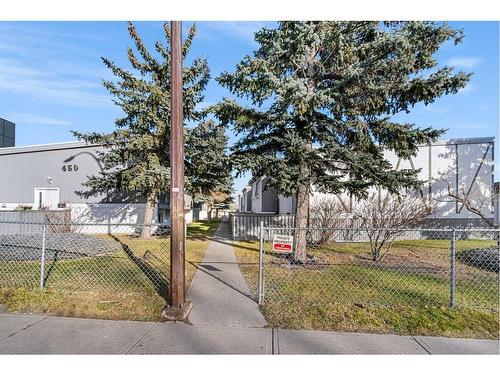 1-455 Huntsville Crescent Nw, Calgary, AB - Outdoor