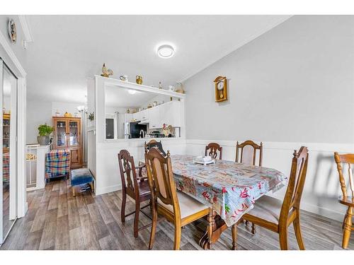 1-455 Huntsville Crescent Nw, Calgary, AB - Indoor Photo Showing Dining Room