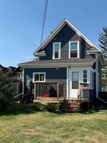 70 7 Street Ne, Calgary, AB - Outdoor With Deck Patio Veranda