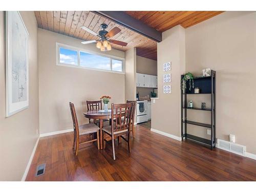 105-7416 Hunterview Drive Nw, Calgary, AB - Indoor Photo Showing Dining Room