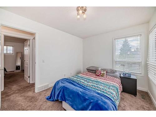 501 Signal Hill Green Sw, Calgary, AB - Indoor Photo Showing Bedroom