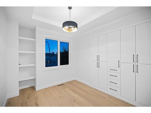 1820 19 Avenue Nw, Calgary, AB - Indoor Photo Showing Other Room