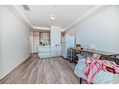 110-615 6 Avenue Se, Calgary, AB - Indoor Photo Showing Bedroom