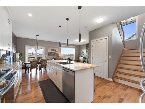 292 Ranch Close, Strathmore, AB - Indoor Photo Showing Kitchen With Upgraded Kitchen