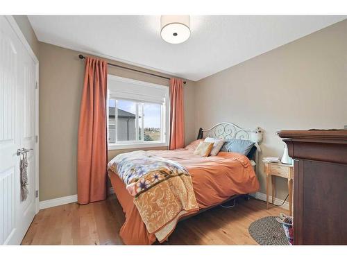 292 Ranch Close, Strathmore, AB - Indoor Photo Showing Bedroom