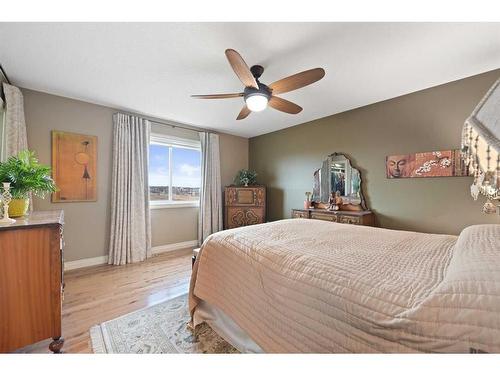 292 Ranch Close, Strathmore, AB - Indoor Photo Showing Bedroom