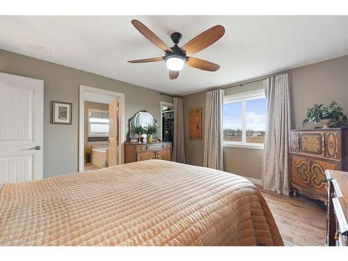 292 Ranch Close, Strathmore, AB - Indoor Photo Showing Bedroom