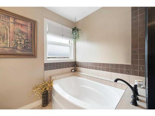 292 Ranch Close, Strathmore, AB - Indoor Photo Showing Bathroom